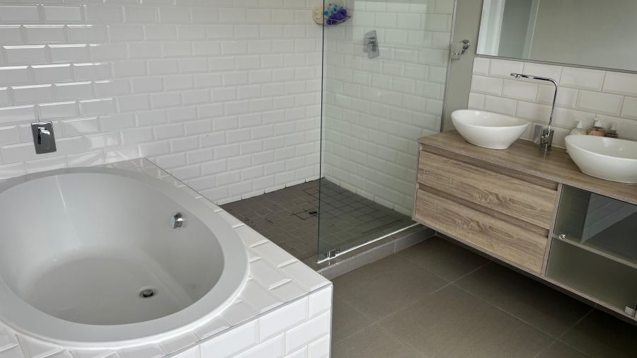5 Bedroom Property for Sale in The Hills Game Reserve Estate Gauteng