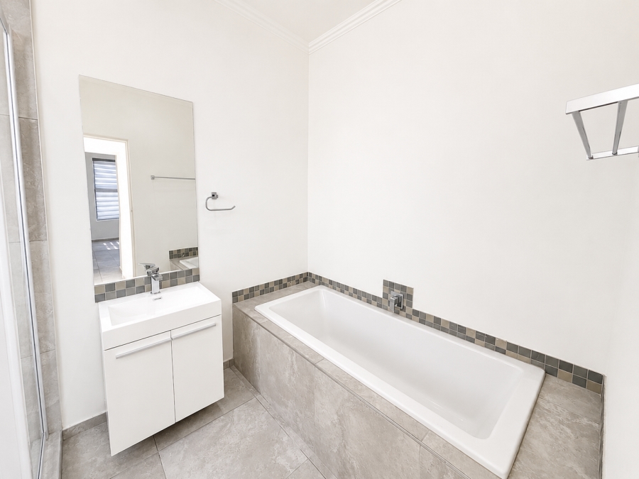 3 Bedroom Property for Sale in Edenburg Gauteng