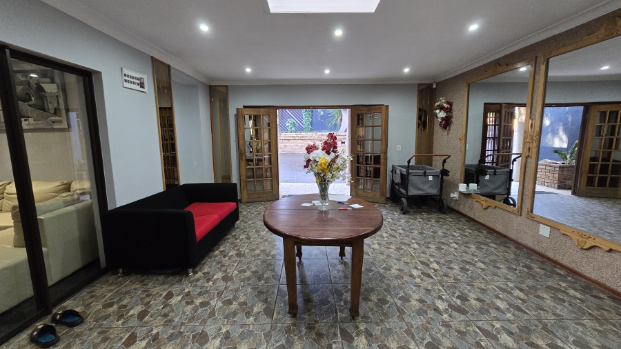 8 Bedroom Property for Sale in Bassonia Gauteng