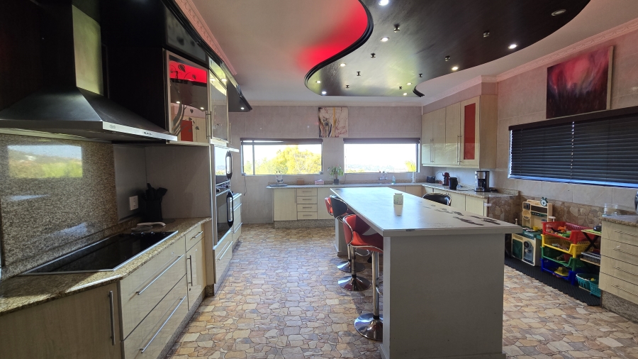 8 Bedroom Property for Sale in Bassonia Gauteng