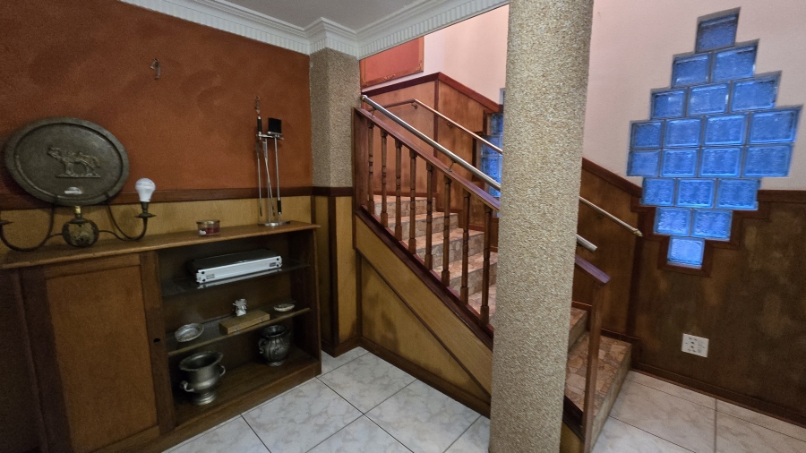 8 Bedroom Property for Sale in Bassonia Gauteng