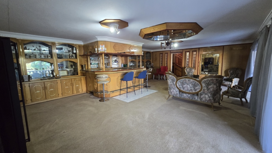 8 Bedroom Property for Sale in Bassonia Gauteng