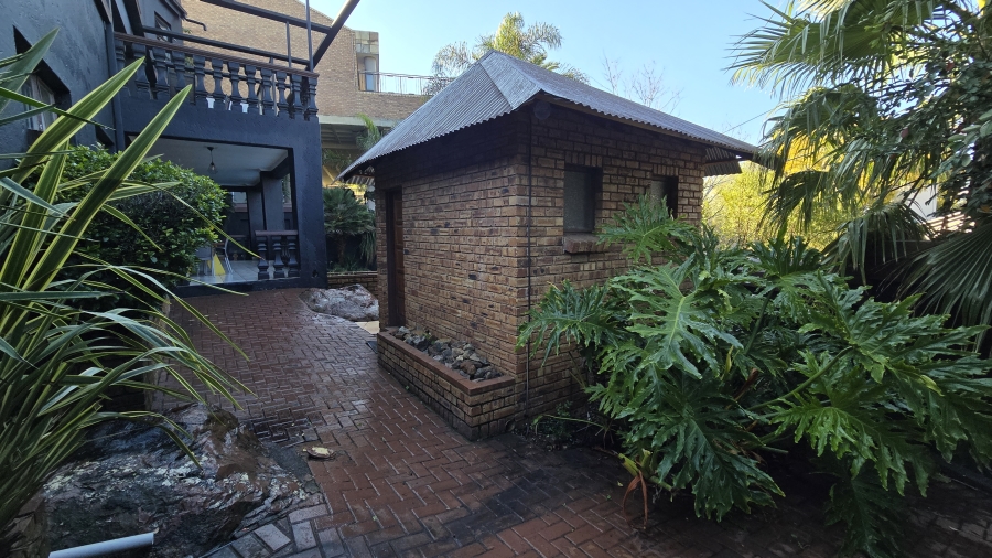 8 Bedroom Property for Sale in Bassonia Gauteng