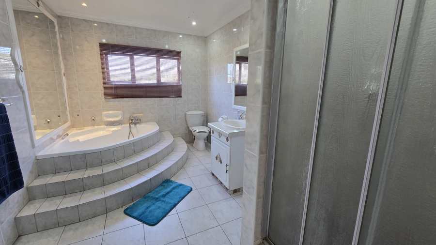 8 Bedroom Property for Sale in Bassonia Gauteng