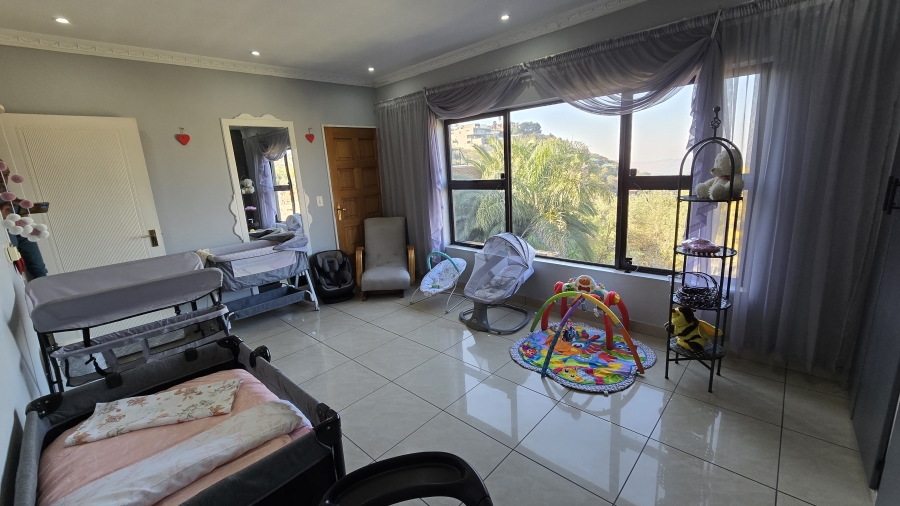 8 Bedroom Property for Sale in Bassonia Gauteng