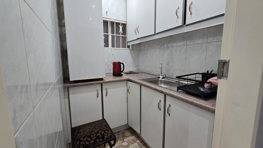 8 Bedroom Property for Sale in Bassonia Gauteng