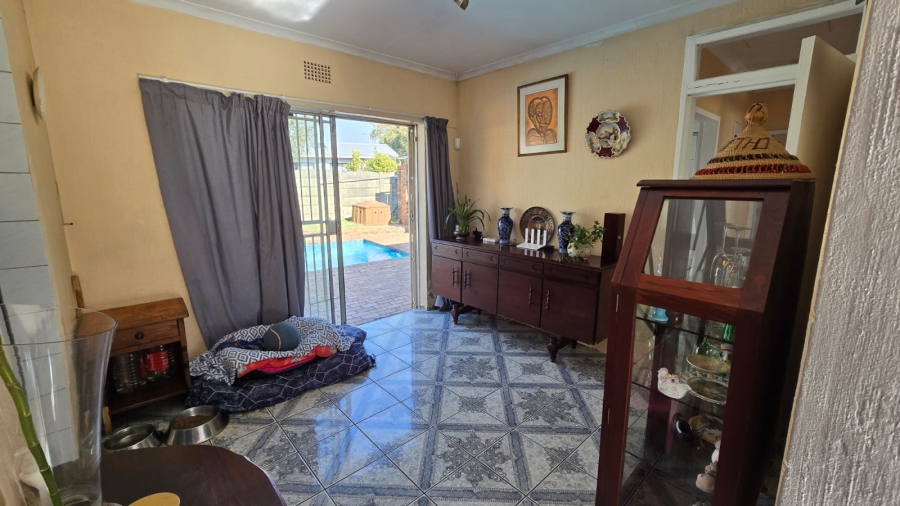 3 Bedroom Property for Sale in Brackendowns Gauteng