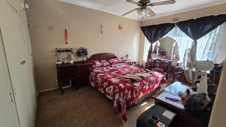 3 Bedroom Property for Sale in Brackendowns Gauteng
