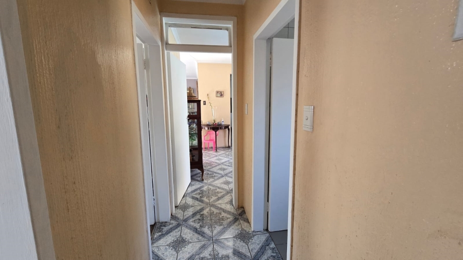 3 Bedroom Property for Sale in Brackendowns Gauteng