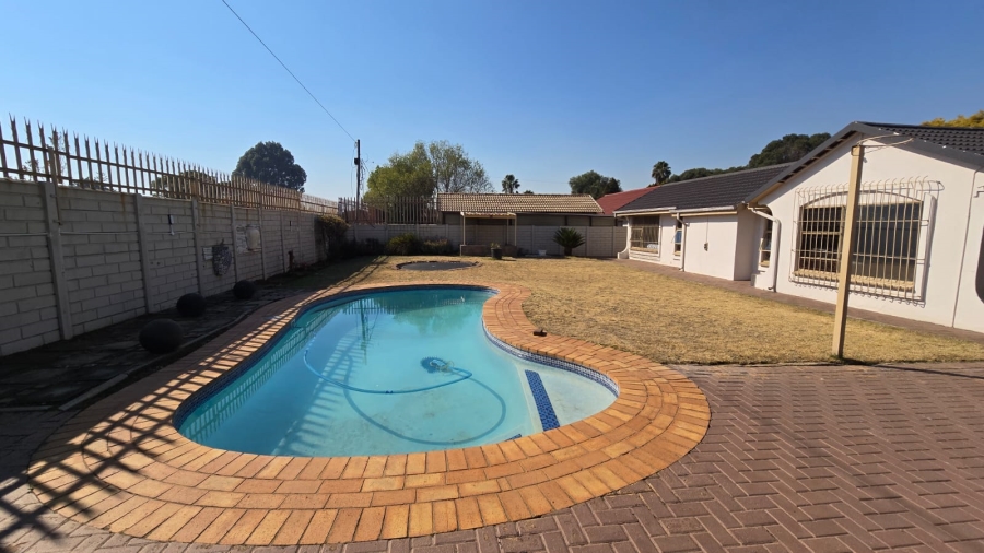 3 Bedroom Property for Sale in Mayberry Park Gauteng
