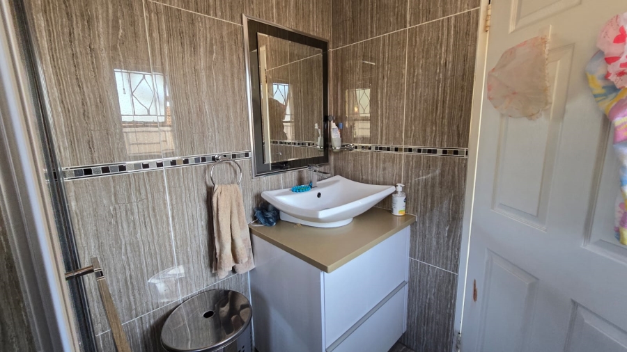 3 Bedroom Property for Sale in Mayberry Park Gauteng