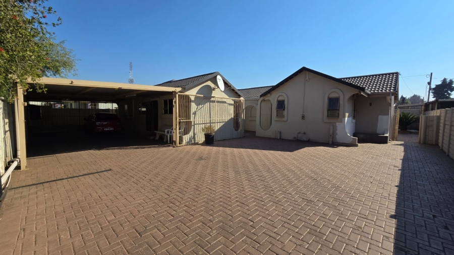 3 Bedroom Property for Sale in Mayberry Park Gauteng