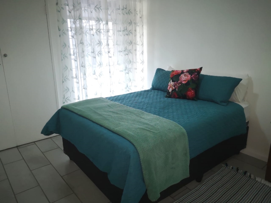 6 Bedroom Property for Sale in Brackenhurst Gauteng