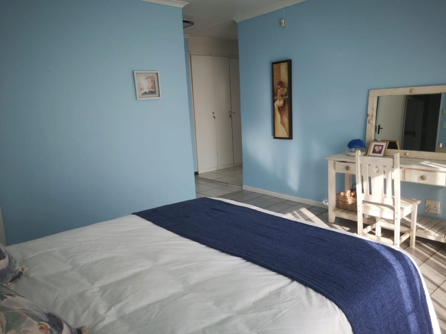 6 Bedroom Property for Sale in Brackenhurst Gauteng