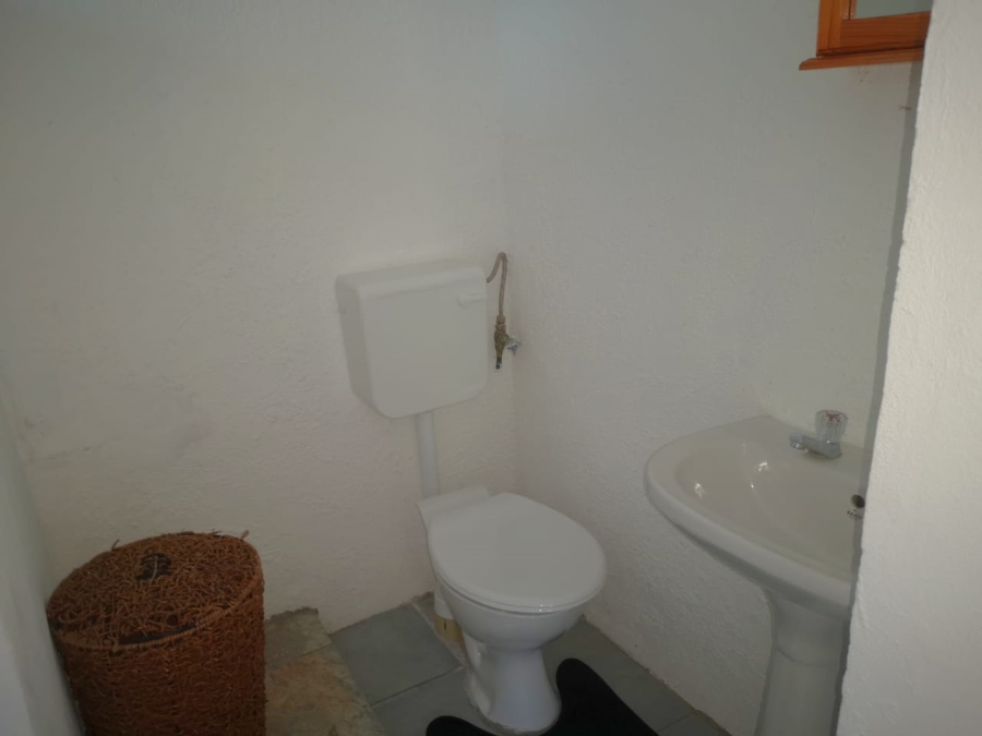 6 Bedroom Property for Sale in Brackenhurst Gauteng