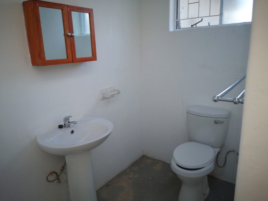 6 Bedroom Property for Sale in Brackenhurst Gauteng