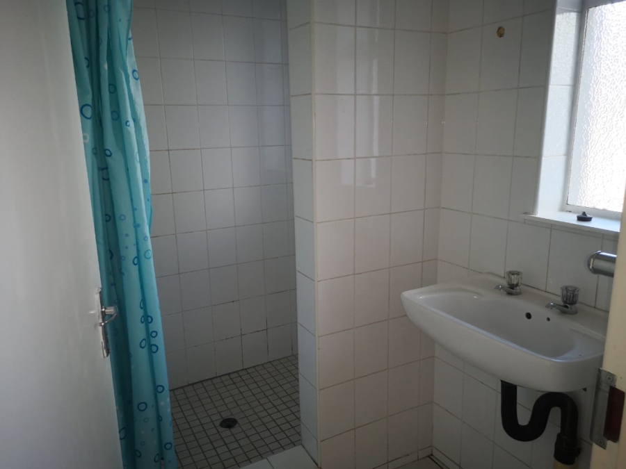 6 Bedroom Property for Sale in Brackenhurst Gauteng
