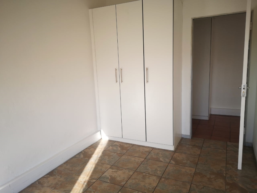6 Bedroom Property for Sale in Brackenhurst Gauteng