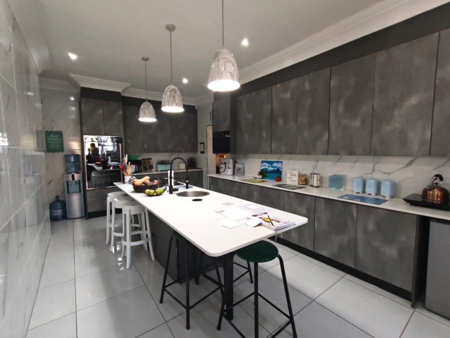 3 Bedroom Property for Sale in New Redruth Gauteng