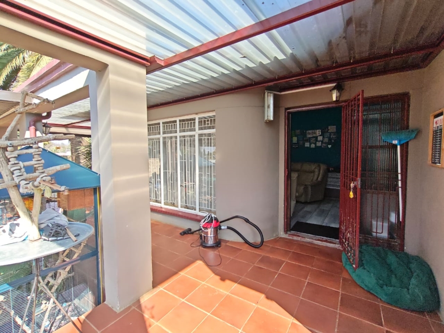 3 Bedroom Property for Sale in New Redruth Gauteng