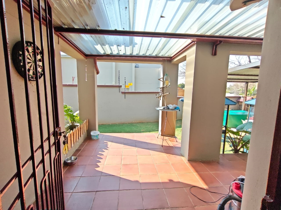 3 Bedroom Property for Sale in New Redruth Gauteng