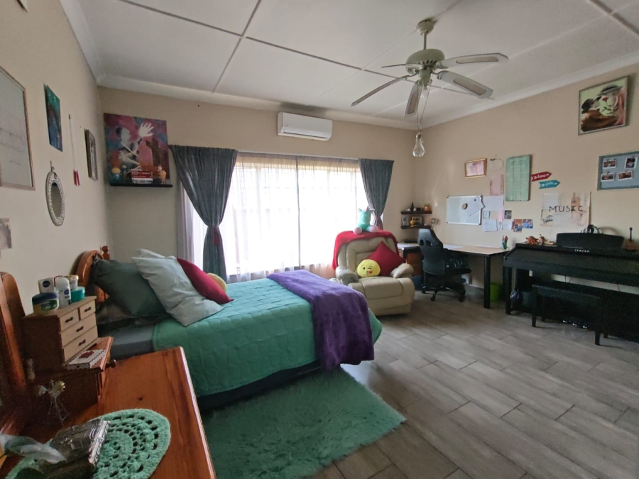 3 Bedroom Property for Sale in New Redruth Gauteng