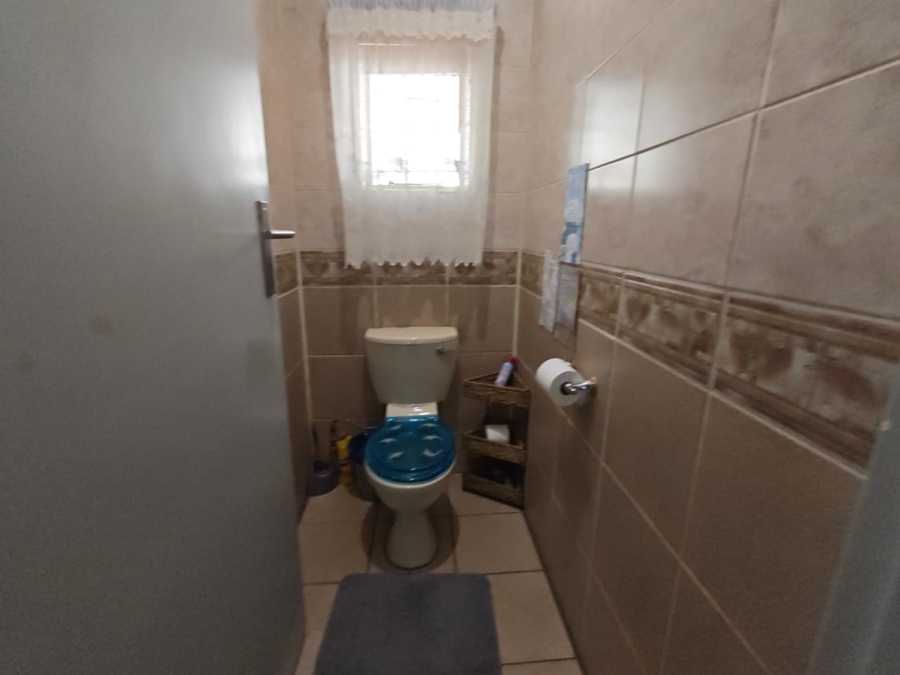 3 Bedroom Property for Sale in New Redruth Gauteng