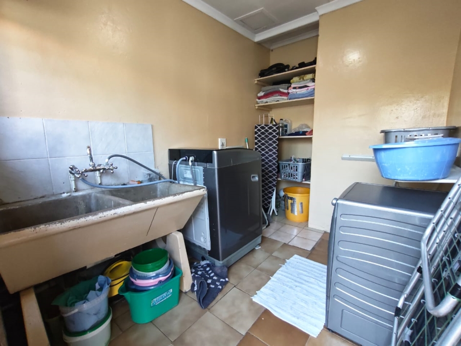 3 Bedroom Property for Sale in New Redruth Gauteng