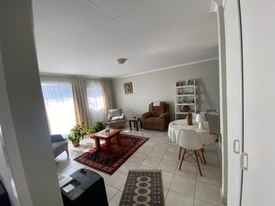 2 Bedroom Property for Sale in Verwoerdpark Gauteng