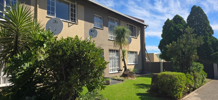 2 Bedroom Property for Sale in Verwoerdpark Gauteng