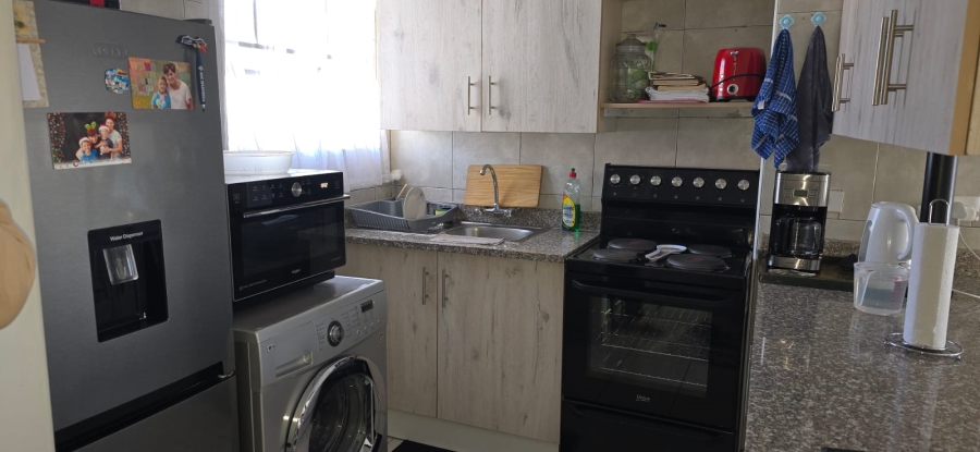 2 Bedroom Property for Sale in Verwoerdpark Gauteng