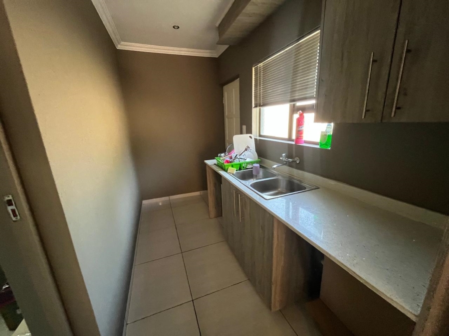 3 Bedroom Property for Sale in Brackenhurst Gauteng