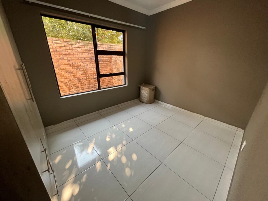 3 Bedroom Property for Sale in Brackenhurst Gauteng