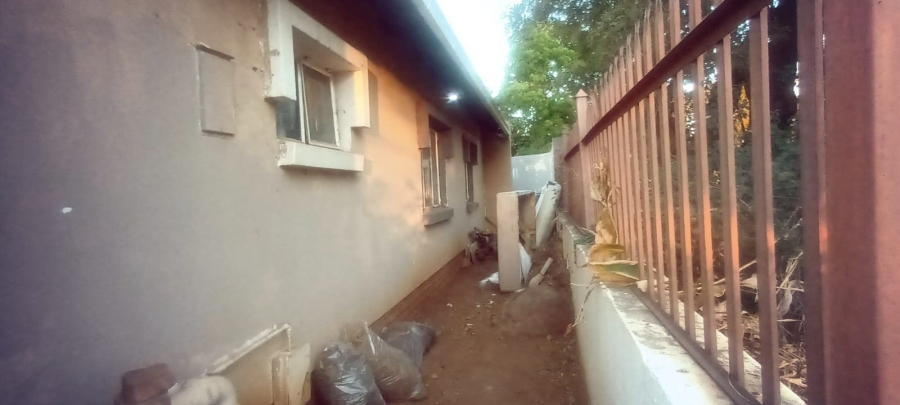 4 Bedroom Property for Sale in Elandspoort Gauteng
