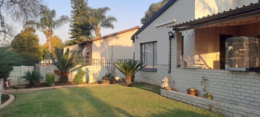 4 Bedroom Property for Sale in Hermanstad Gauteng