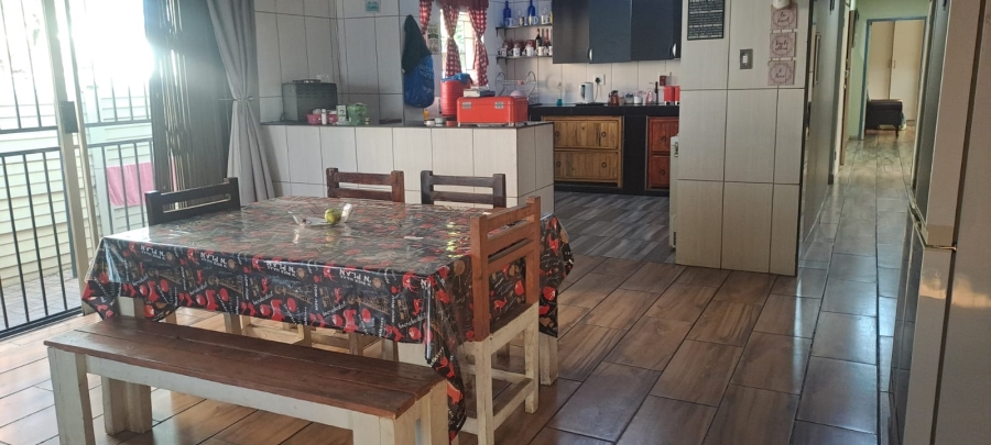 4 Bedroom Property for Sale in Hermanstad Gauteng
