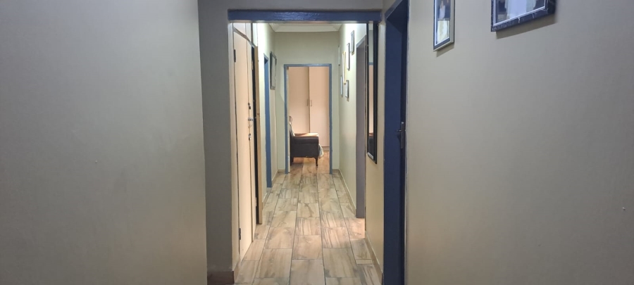 4 Bedroom Property for Sale in Hermanstad Gauteng