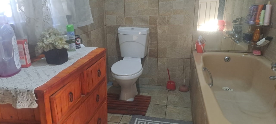 4 Bedroom Property for Sale in Hermanstad Gauteng