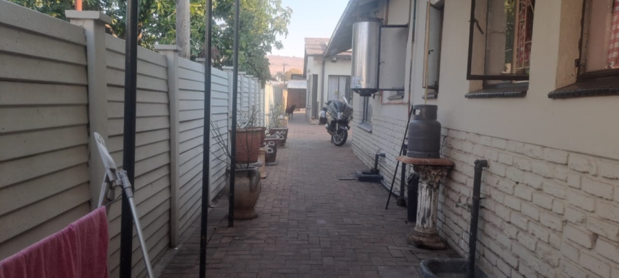 4 Bedroom Property for Sale in Hermanstad Gauteng