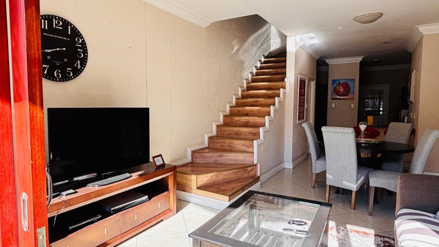 2 Bedroom Property for Sale in Morningside Gauteng