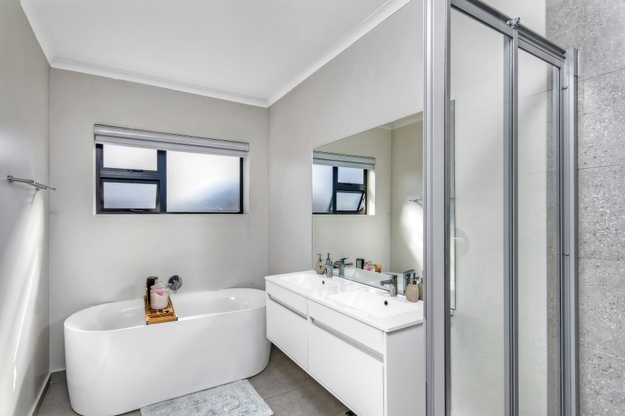 4 Bedroom Property for Sale in Kyalami Ah Gauteng