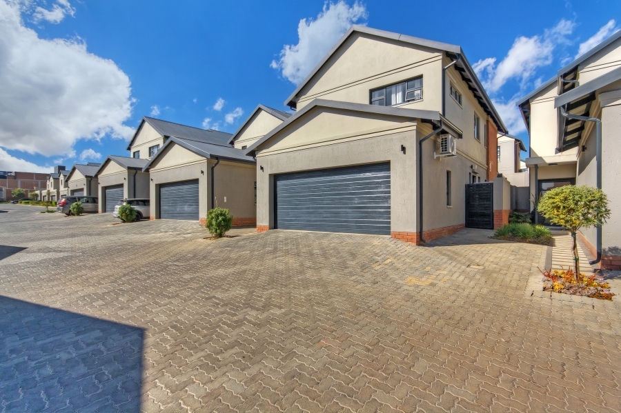 4 Bedroom Property for Sale in Kyalami Ah Gauteng
