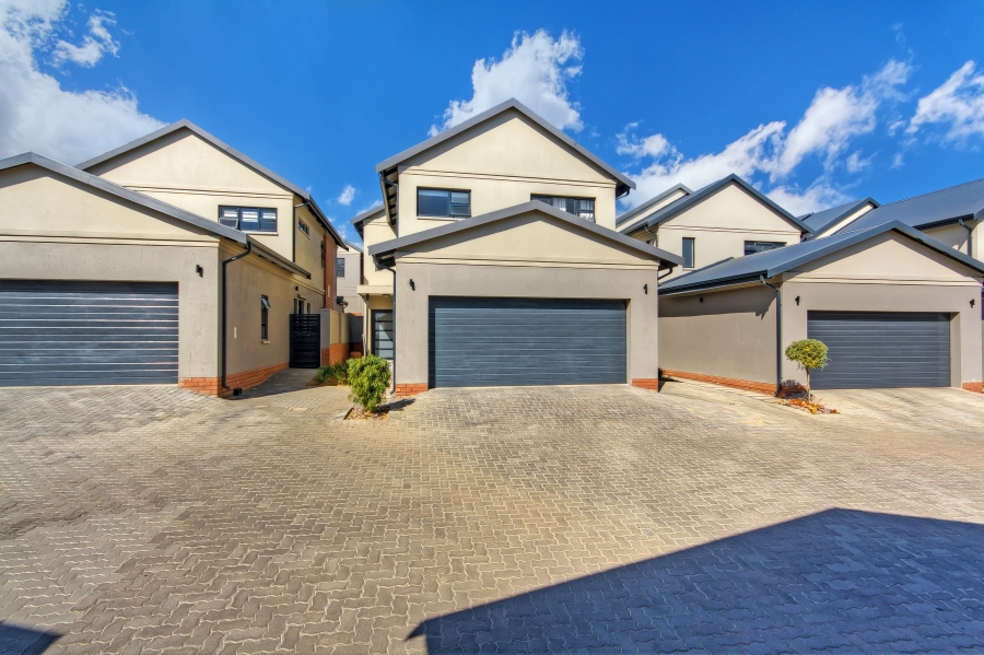 4 Bedroom Property for Sale in Kyalami Ah Gauteng