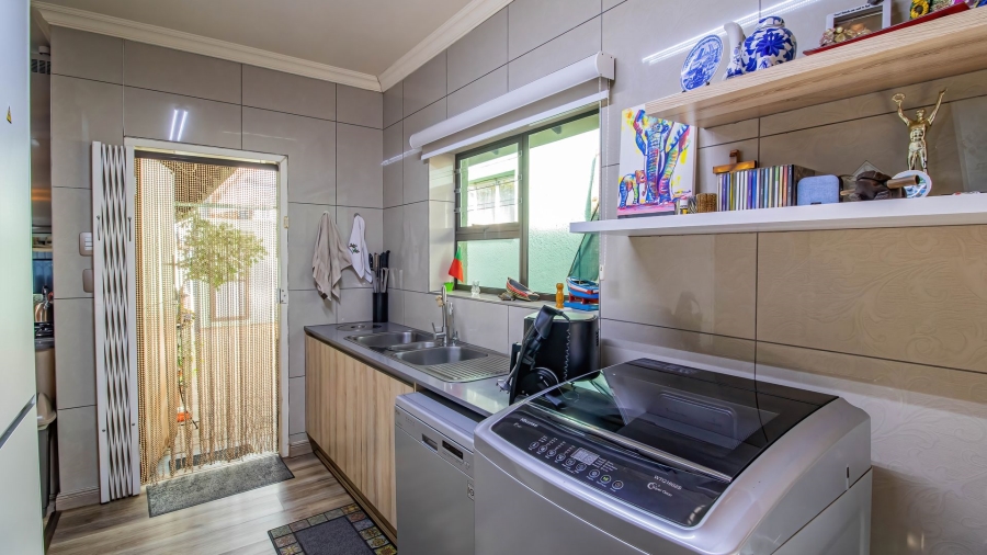 3 Bedroom Property for Sale in Gillview Gauteng