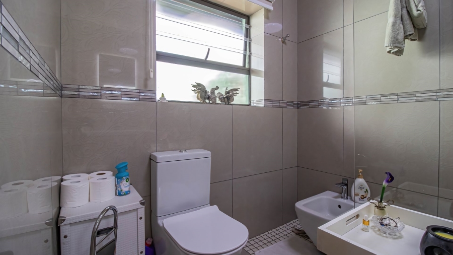 3 Bedroom Property for Sale in Gillview Gauteng