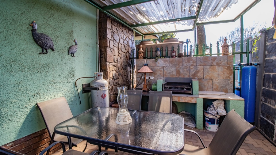3 Bedroom Property for Sale in Gillview Gauteng