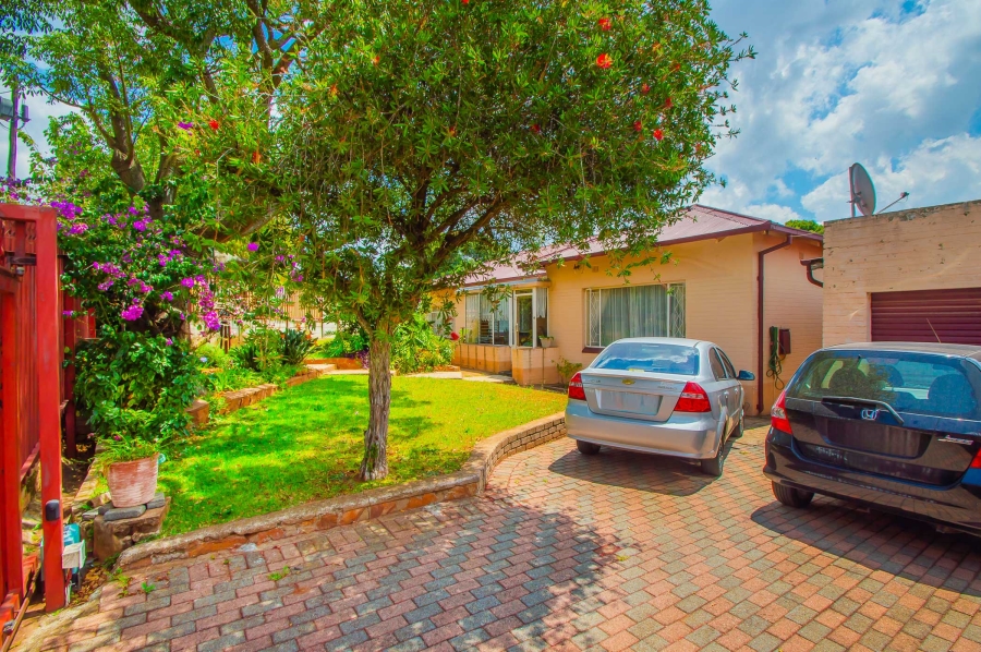 4 Bedroom Property for Sale in Georginia Gauteng