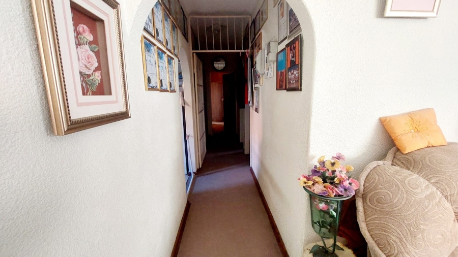 3 Bedroom Property for Sale in Helikonpark Gauteng