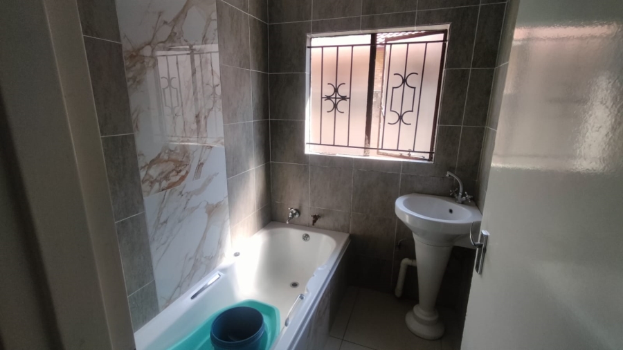 3 Bedroom Property for Sale in Kagiso Gauteng
