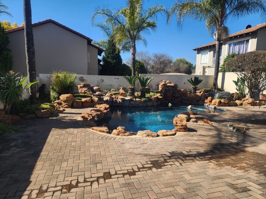 3 Bedroom Property for Sale in Lonehill Gauteng